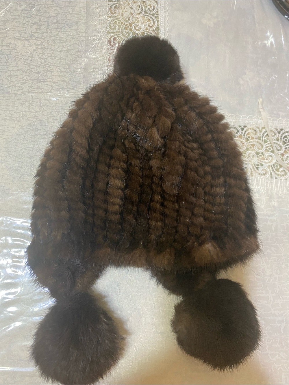 Brown Fur Pom-Pom Beanie Hat Open to Offers!